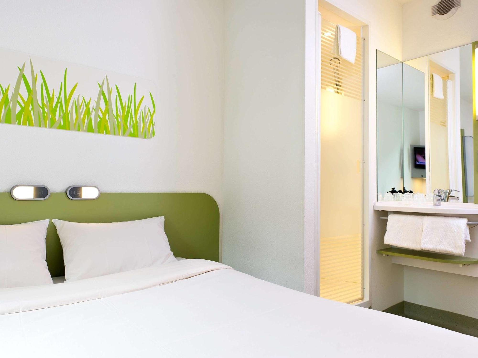 Ibis Budget Valenciennes Petite Forêt Exteriér fotografie