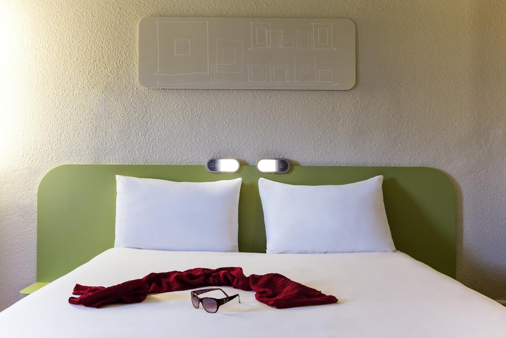 Ibis Budget Valenciennes Petite Forêt Exteriér fotografie