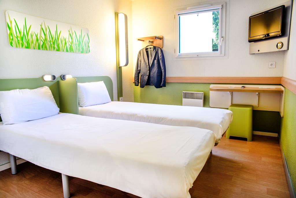 Ibis Budget Valenciennes Petite Forêt Exteriér fotografie
