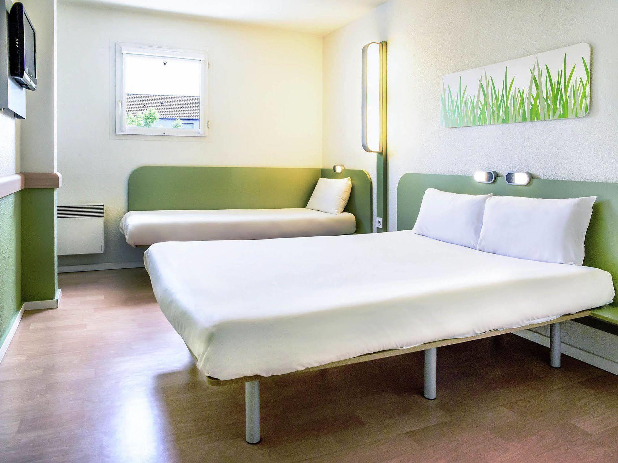 Ibis Budget Valenciennes Petite Forêt Exteriér fotografie