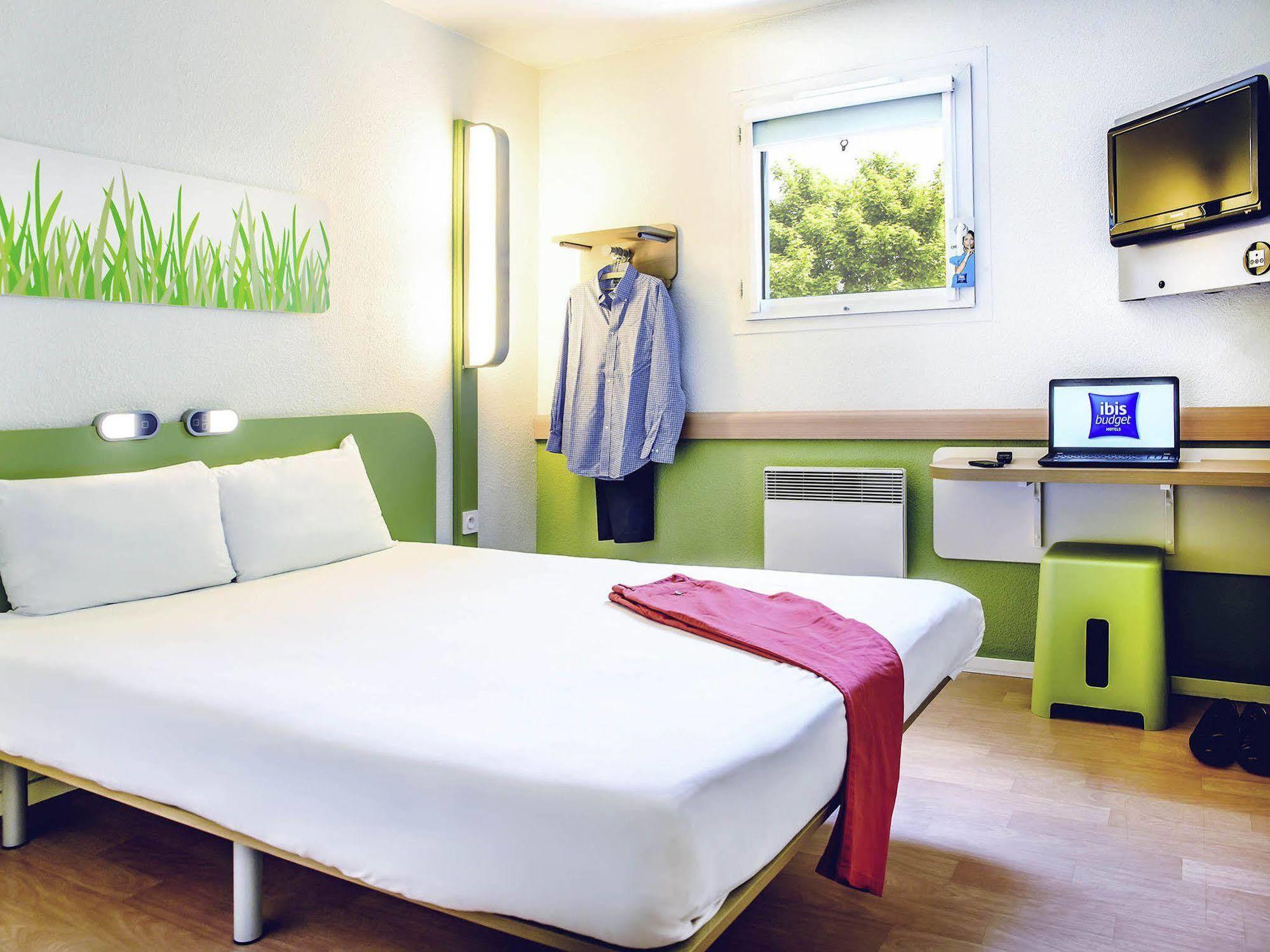 Ibis Budget Valenciennes Petite Forêt Exteriér fotografie